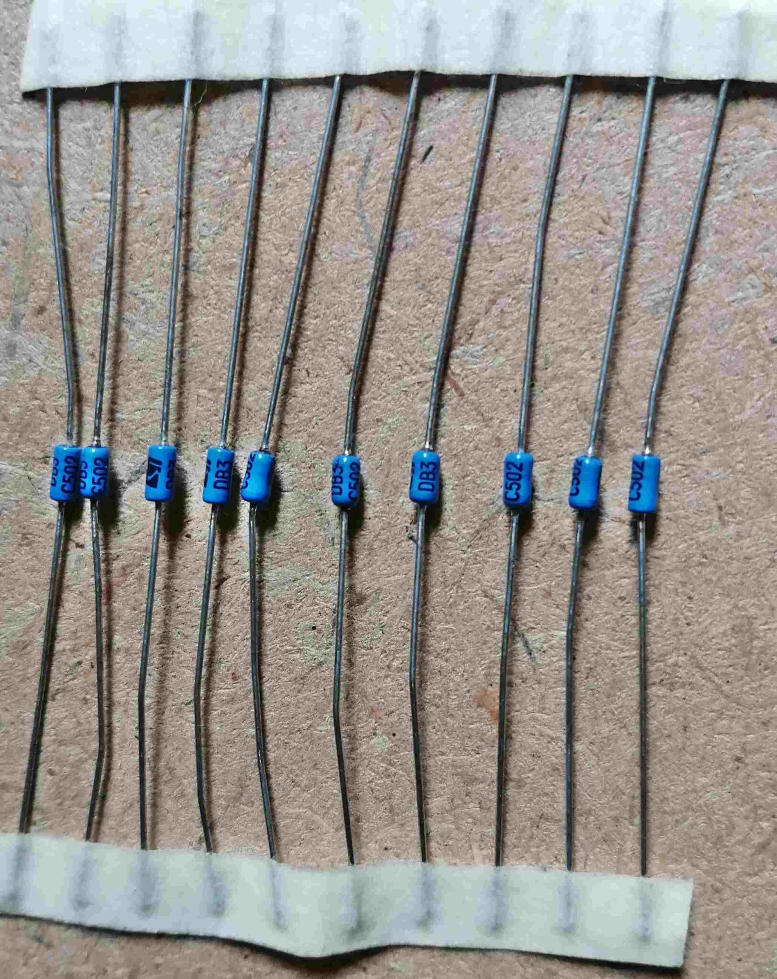 Diac | What Is DIAC | DIAC DB3 | DIAC Working